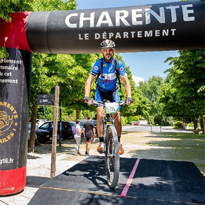 Agent sur vélo